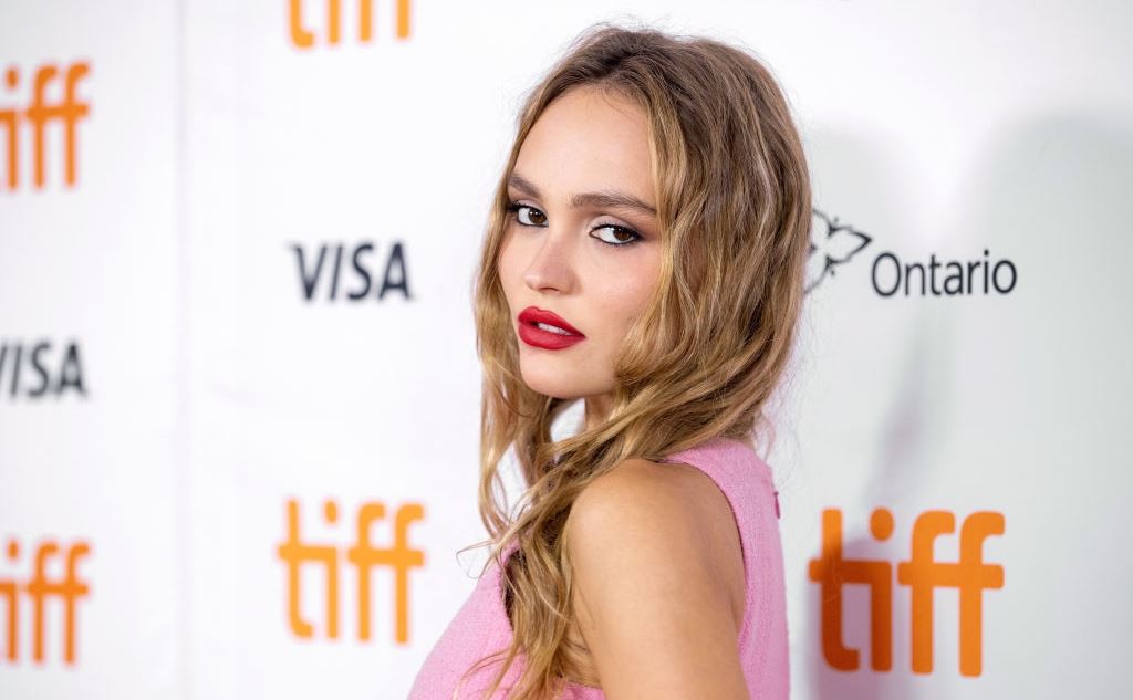 Lily-Rose Depp, έχεις την προσοχή μας