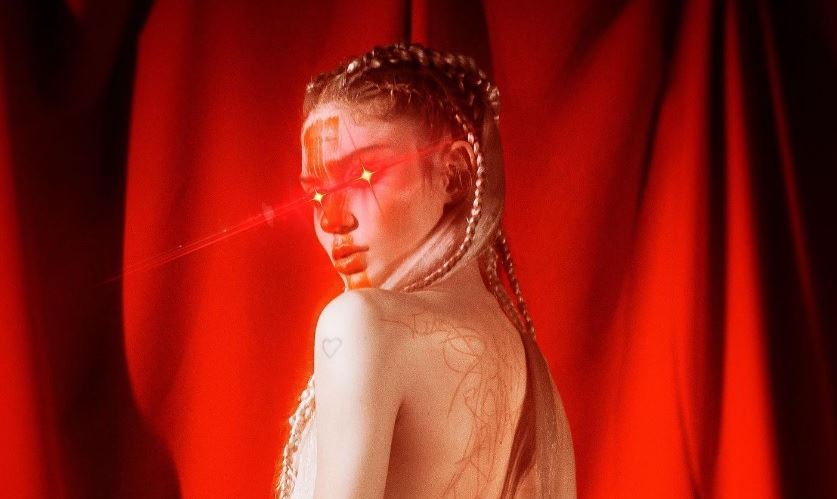 Grimes, η κυβερνοπάνκ Αφροδίτη της ηλεκτρονικής σκηνής