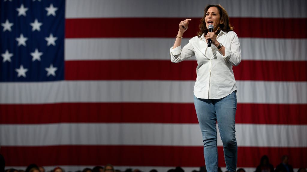 Η Kamala Harris γράφει ιστορία