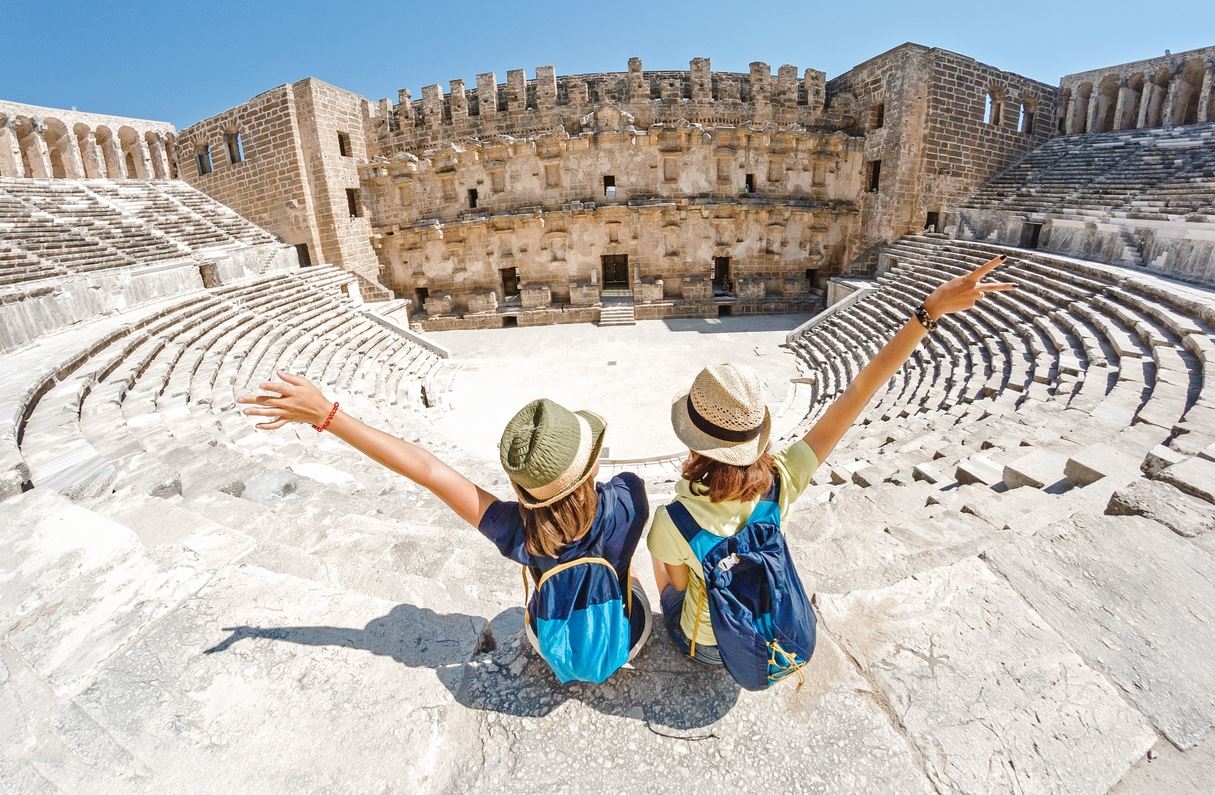 Πού αφήνουν τα μεγαλύτερα ποσά οι ξένοι τουρίστες στην Ελλάδα;
