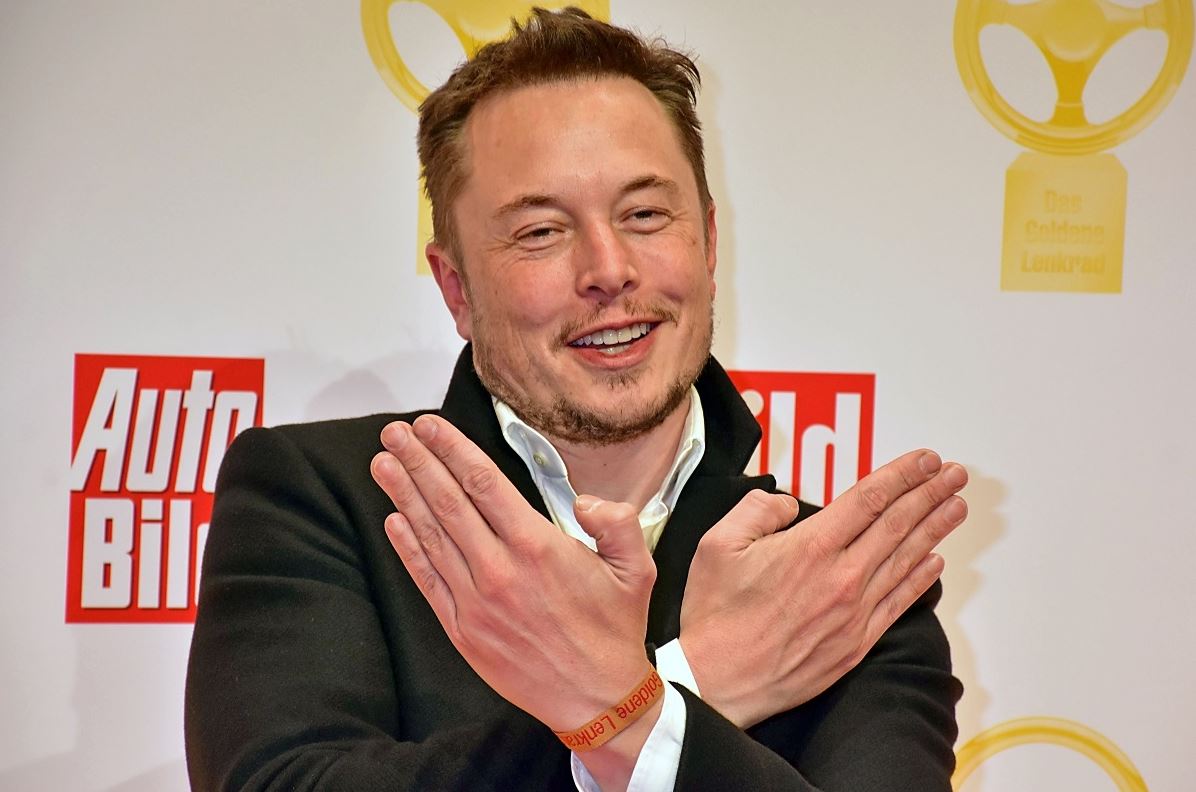 Μία βόλτα με το νέο, εντυπωσιακό ιδιωτικό αεροπλάνο του Elon Musk