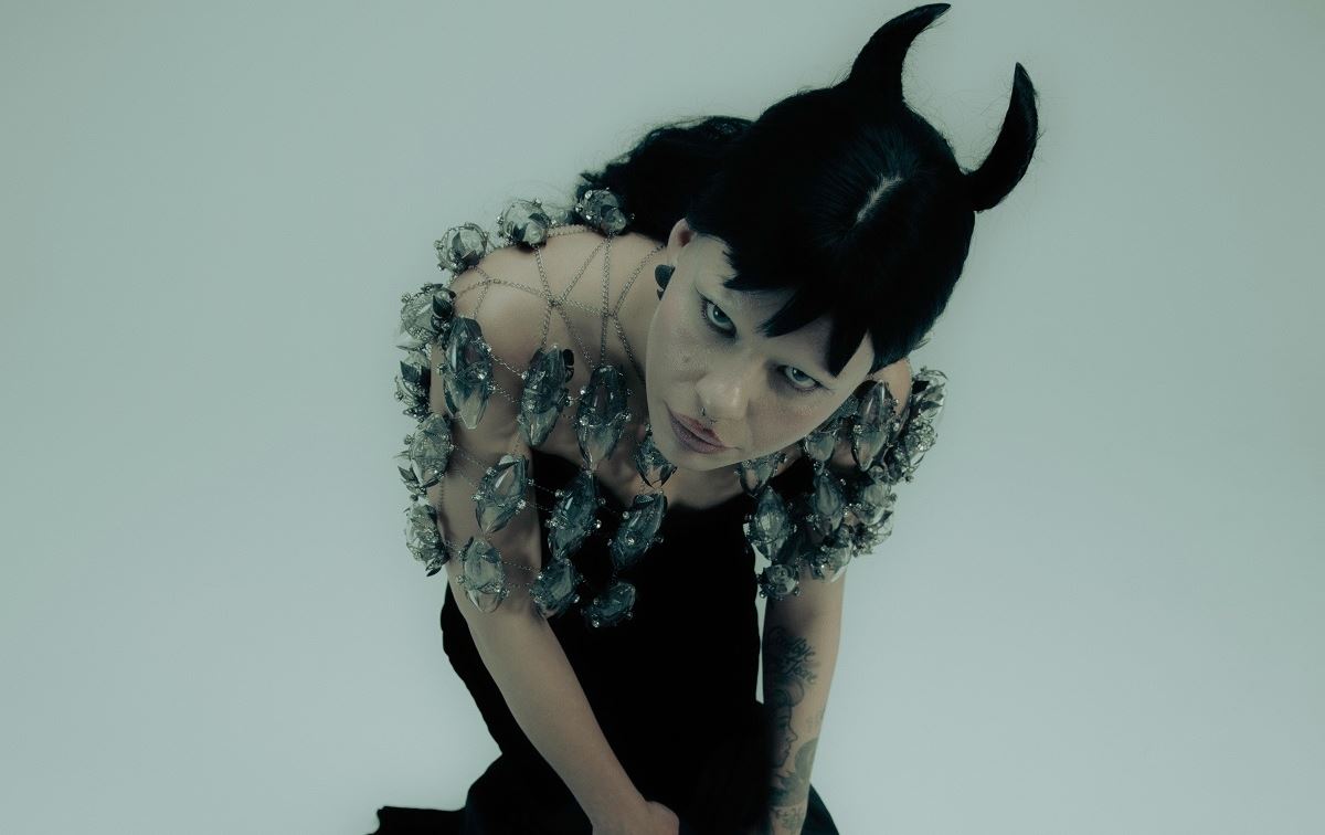 H Kovacs έρχεται τον Δεκέμβριο στην Ελλάδα