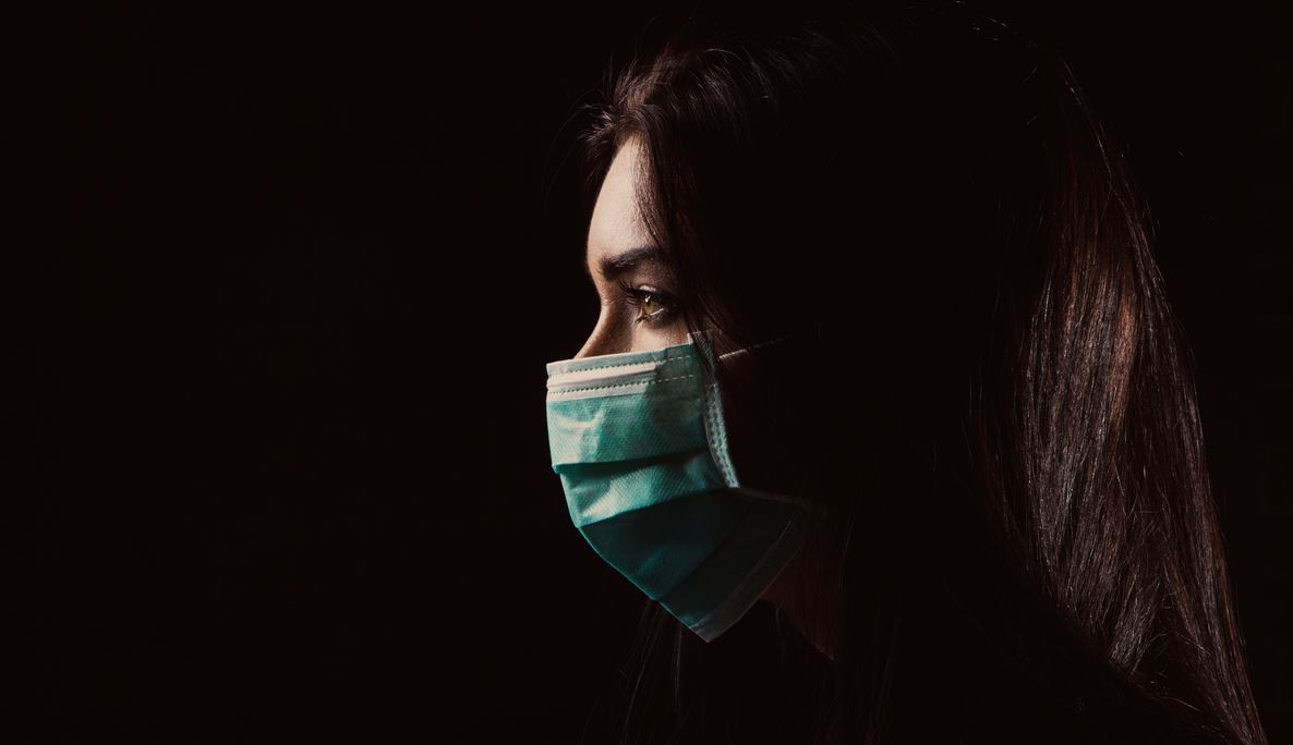 Γιατί δεν μειώνονται τα κρούσματα κορονοϊού