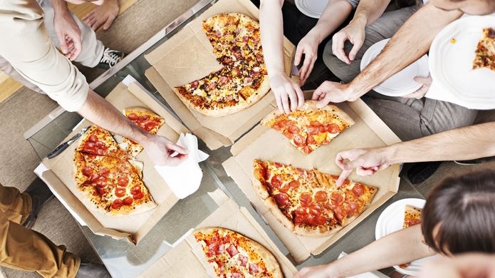 Κι αν το χάρτινο κουτί βλάπτει σοβαρά την υγεία της πίτσας;