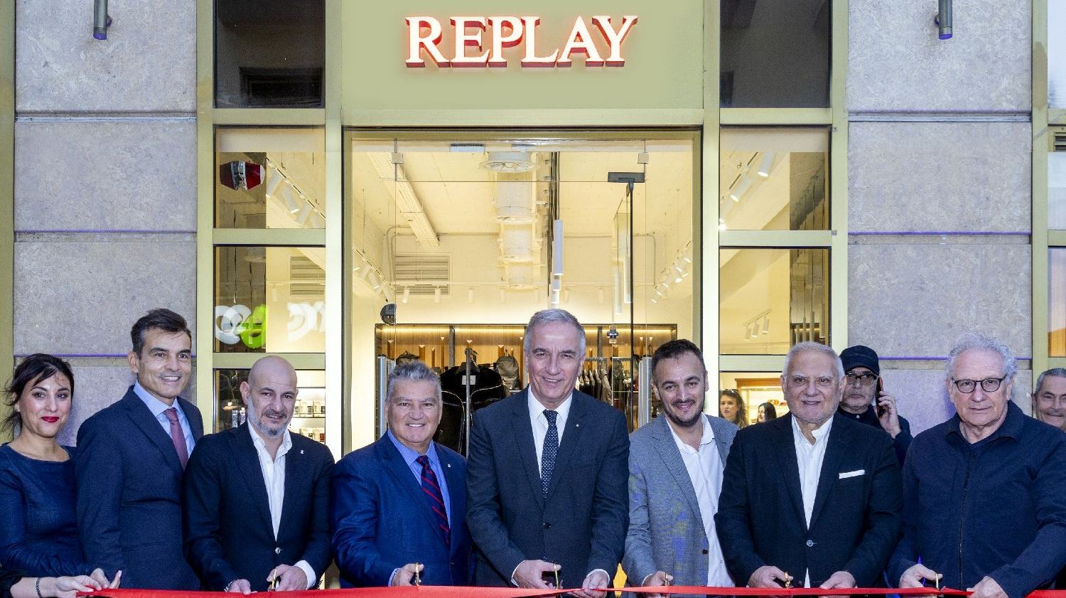 Εγκαίνια 2 νέων καταστημάτων Brooks Brothers & Replay στην καρδιά της Θεσσαλονίκης