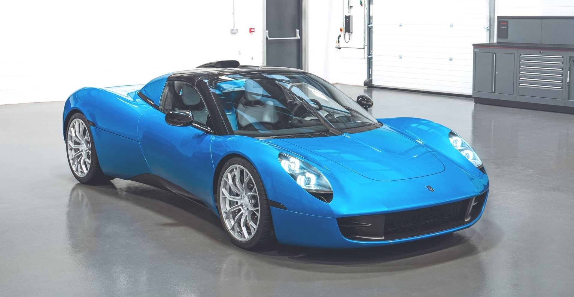 O Gordon Murray παρουσίασε το T.33 Spider των 100 κομματιών