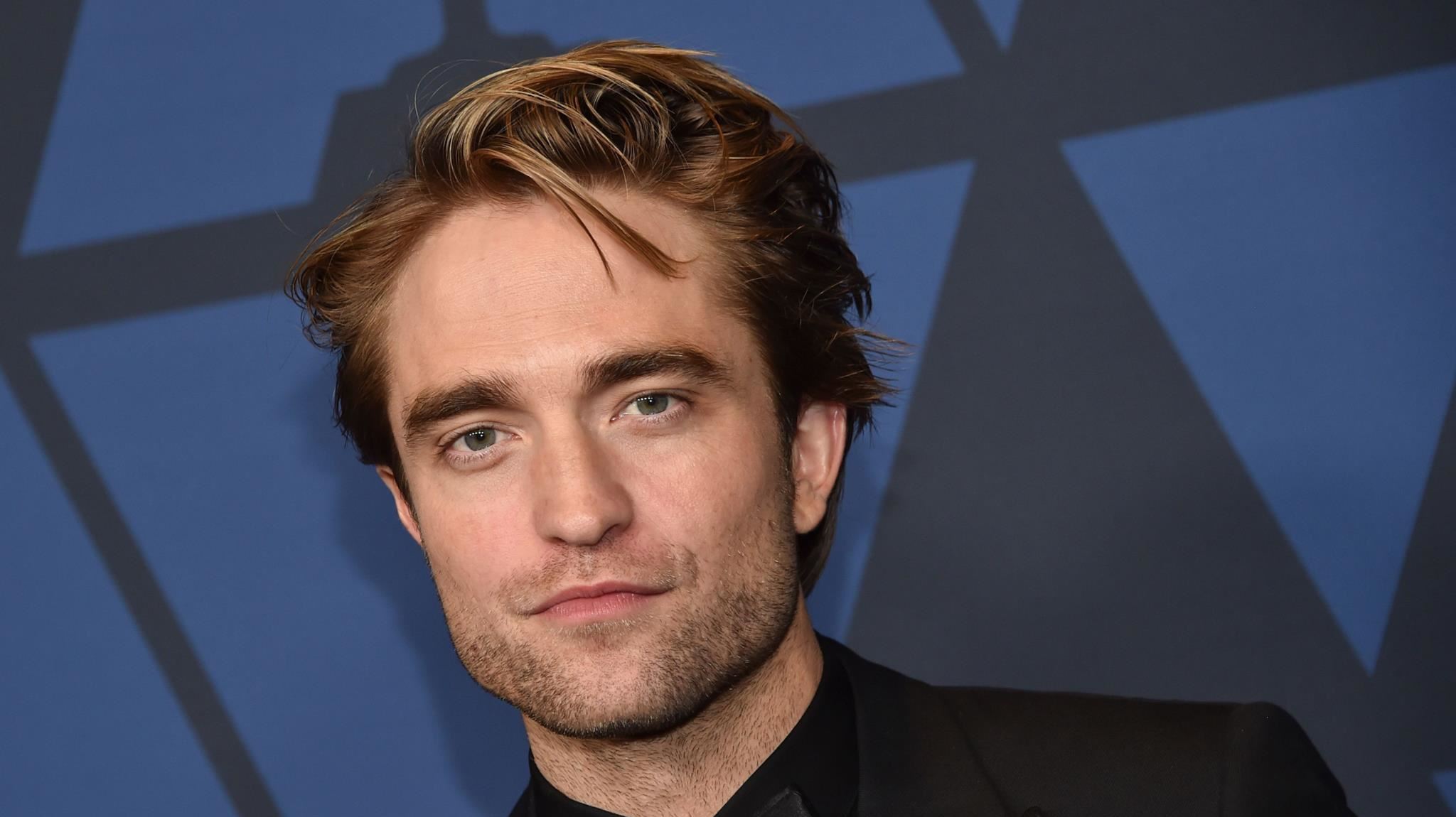 Το επιμελώς ατημέλητο hairlook του Robert Pattinson