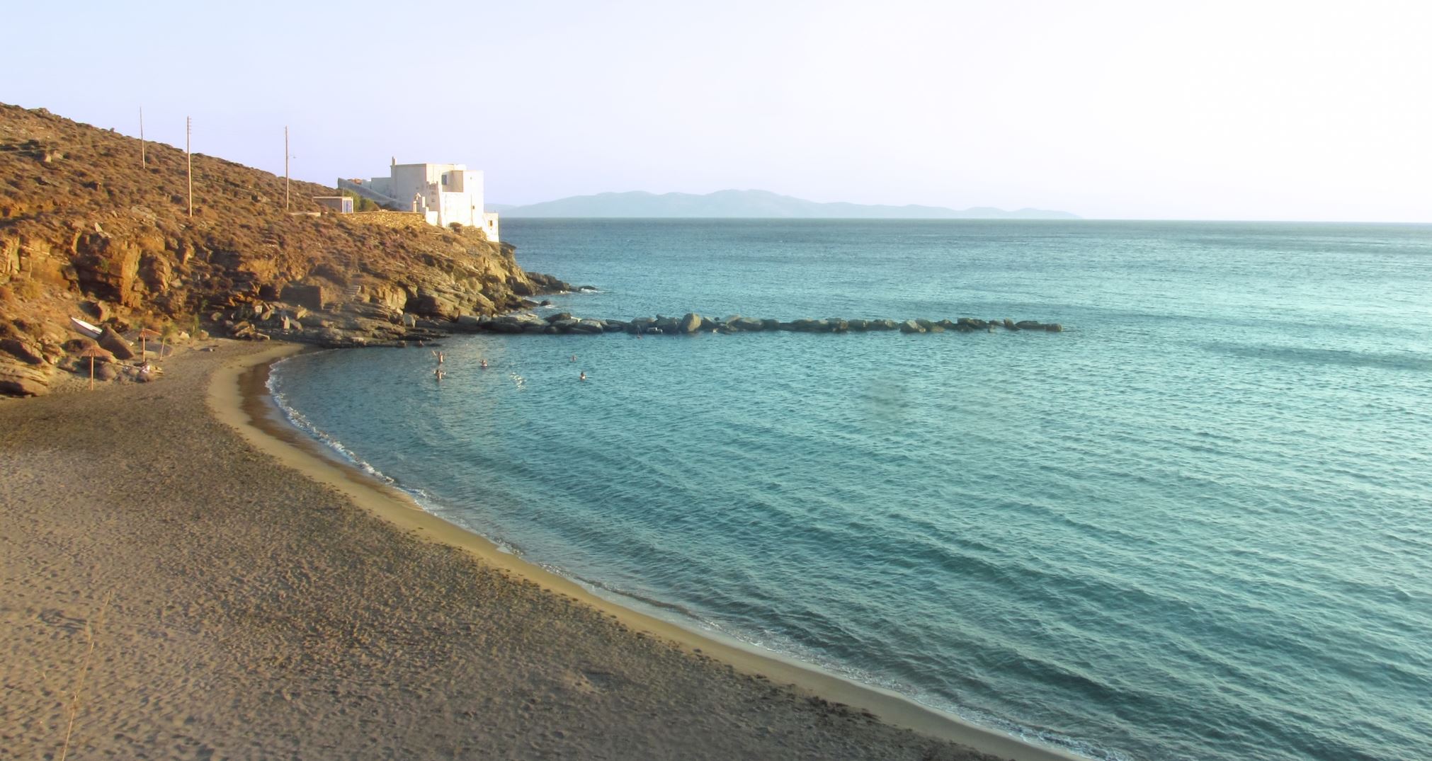 Για τον Guardian, ένα νησί των Κυκλάδων είναι 'κρυμμένο στολίδι'