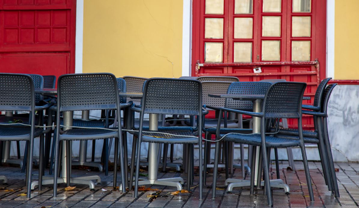 Οι μεταλλάξεις του κορονοϊού και τα νέα κρούσματα ίσως φέρουν ολικό lockdown