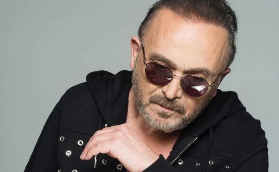 Ο Σταμάτης Γονίδης έκανε το μονοδοσικό εμβόλιο 'γιατί δεν έχει μέσα τον χιμπαντζή'