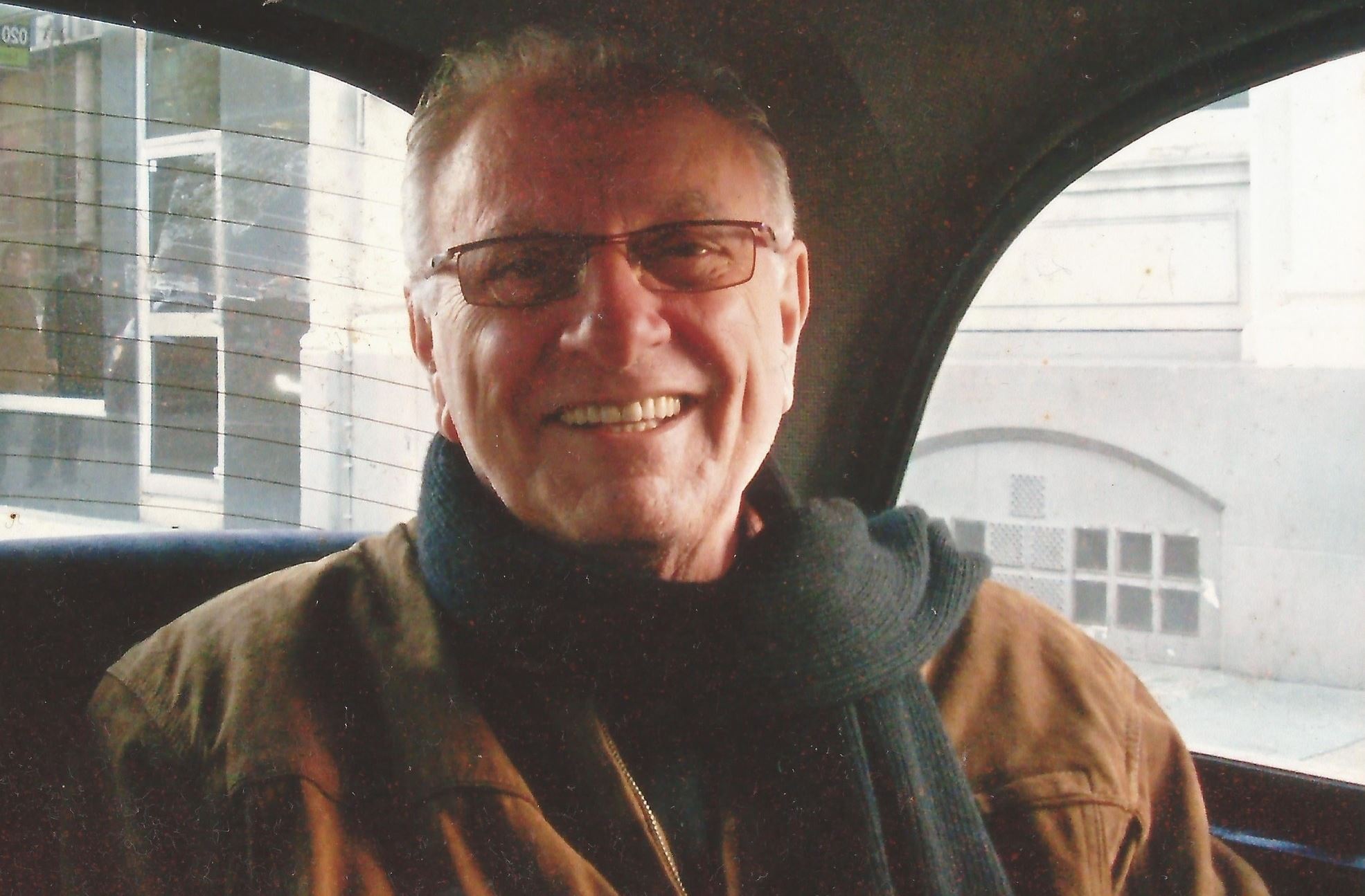 Έφυγε από τη ζωή ο δημοσιογράφος Κώστας Χαρδαβέλλας