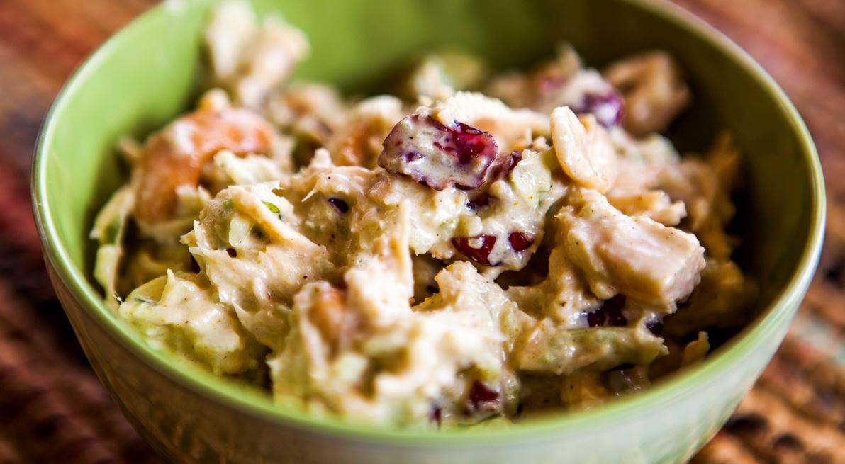 Η πιο νόστιμη σαλάτα με ό,τι περίσσεψε