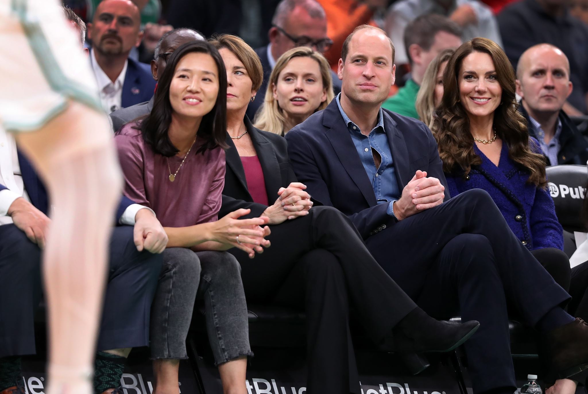 Πρίγκιπας William και Kate Middleton είδαν από κοντά τους Boston Celtics