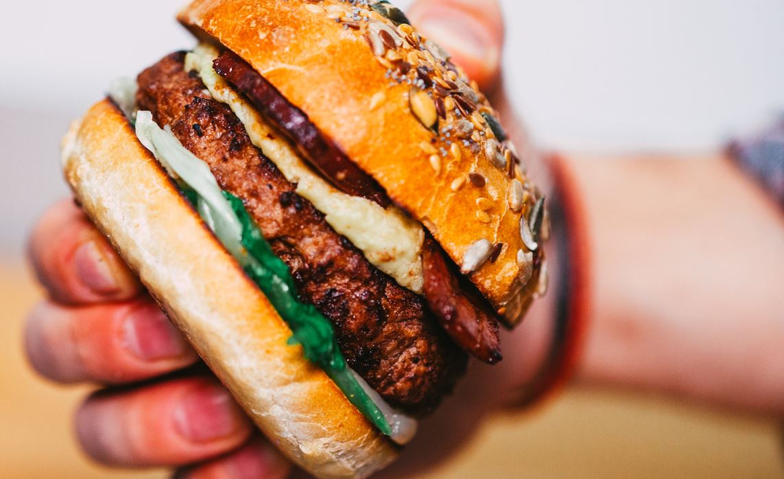 3 απροσδόκητα burgers για νόστιμο Σαββατοκύριακο