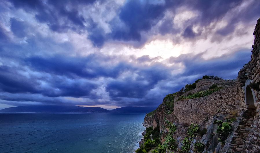 Σε εξέλιξη η κακοκαίρια Ιανός