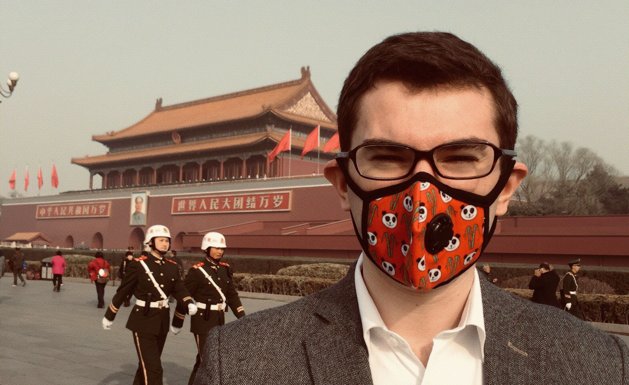 Ο άνθρωπος που φτιάχνει τις καλύτερες μάσκες του κόσμου