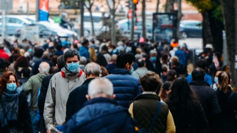 Κορονοϊός: Εσπασε το φράγμα των 500 διασωληνωμένων