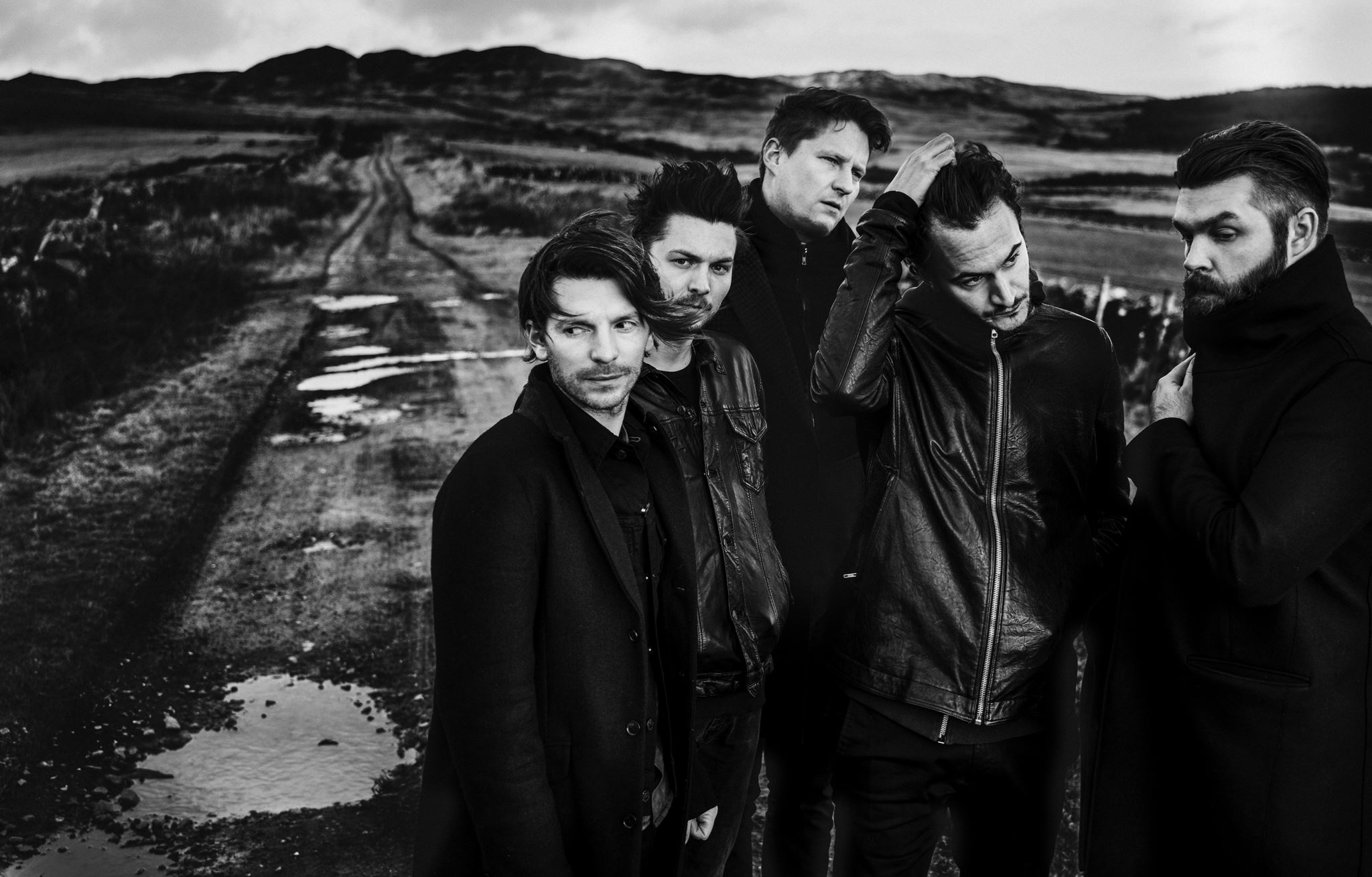 Οι Editors 'μεγαλώνουν' ωραία