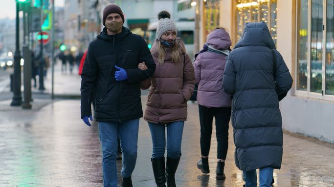 Κορονοϊός: Σταθερά πάνω από 100 οι θάνατοι