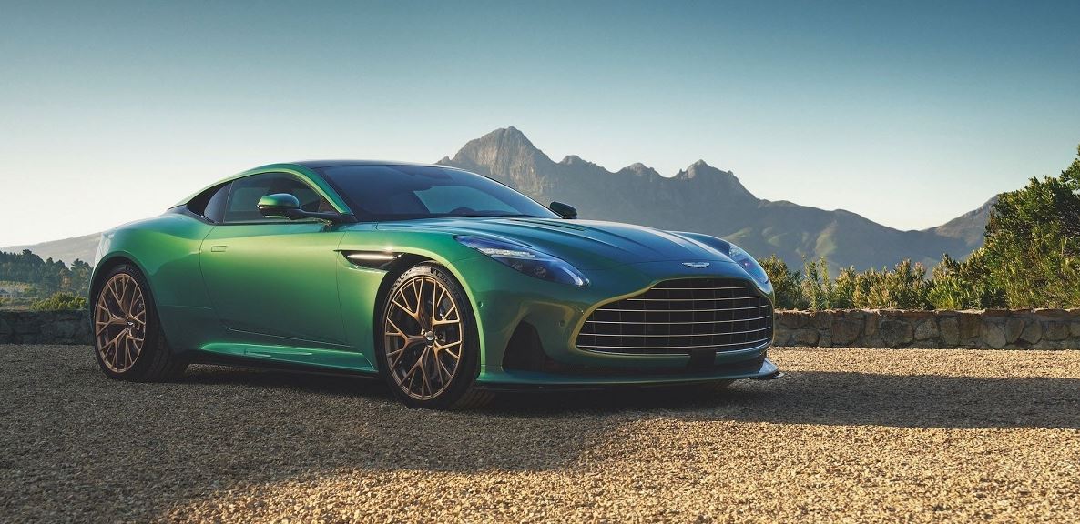Η Aston Martin DB12 θα μπορούσε να είναι η νέα αγαπημένη του James Bond