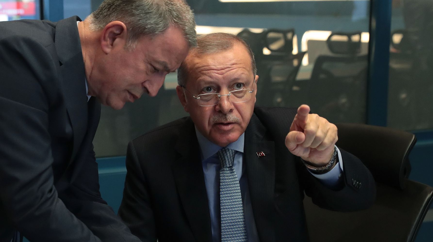 Τουρκική "επίδειξη ισχύος" στο Αιγαίο με βαθύτερα αίτια