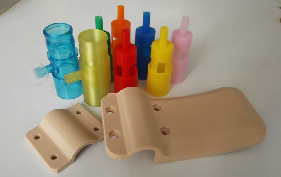 Ελληνες ερευνητές δημιουργούν μάσκες με 3D εκτυπωτές