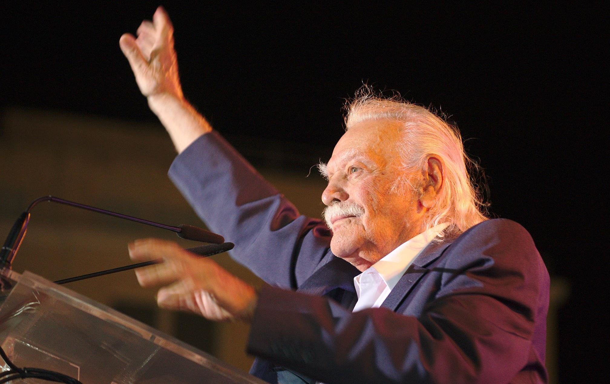 Το τελευταίο αντίο στον Μανώλη Γλέζο