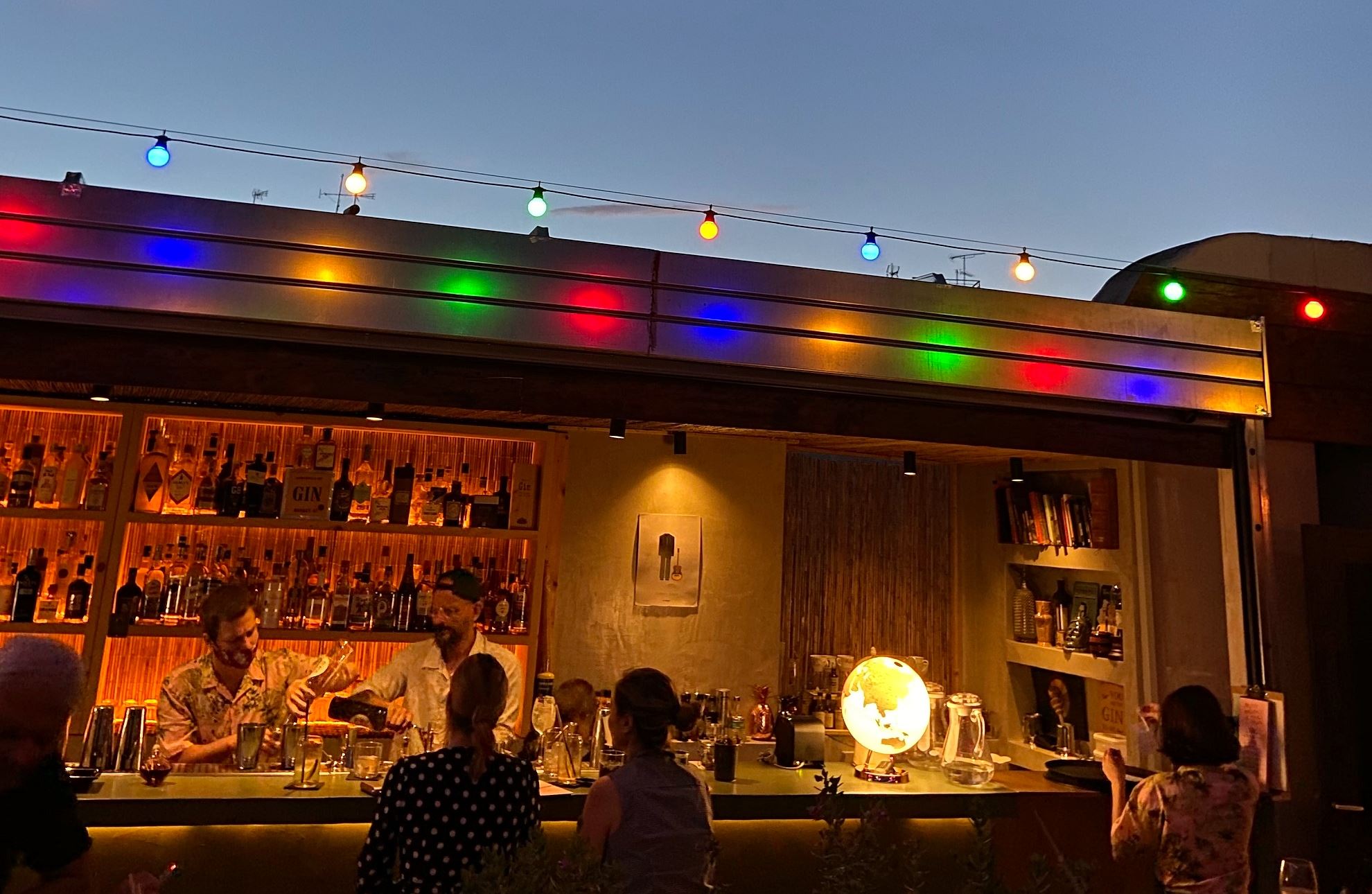 Το Λοκάλι ανέβηκε στην ταράτσα