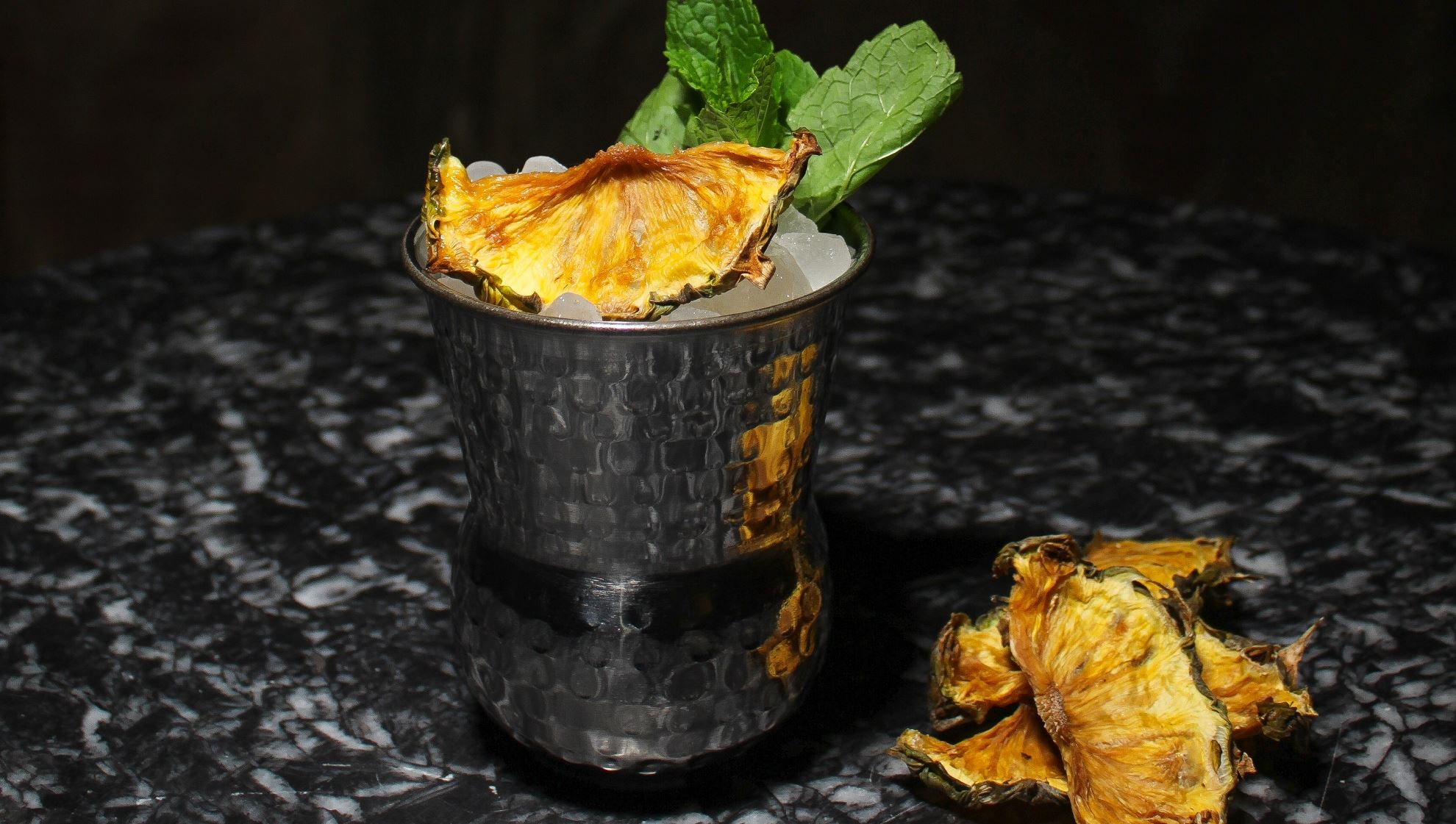 Beauty Killed the Beast, η μπάρα της ευδαιμονίας