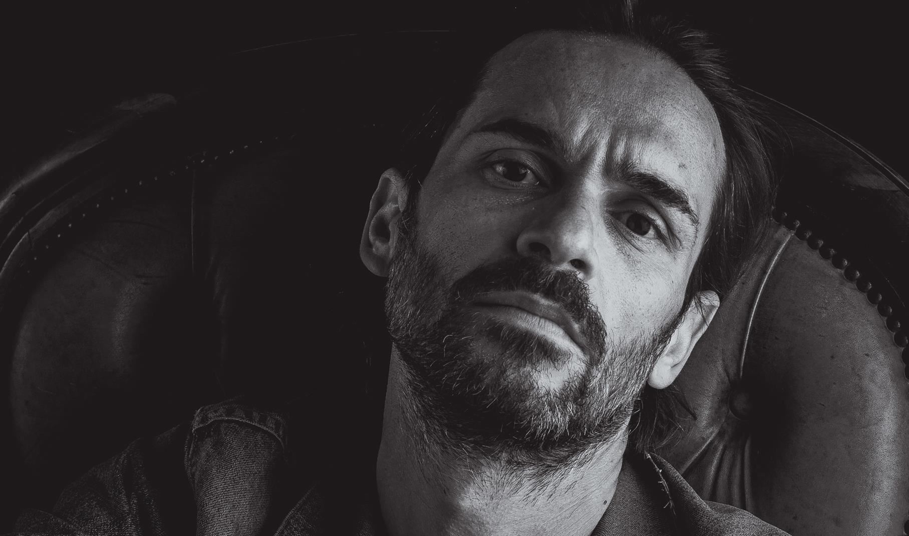 H σουρεάλ ζωή του Νίκου Πουρσανίδη