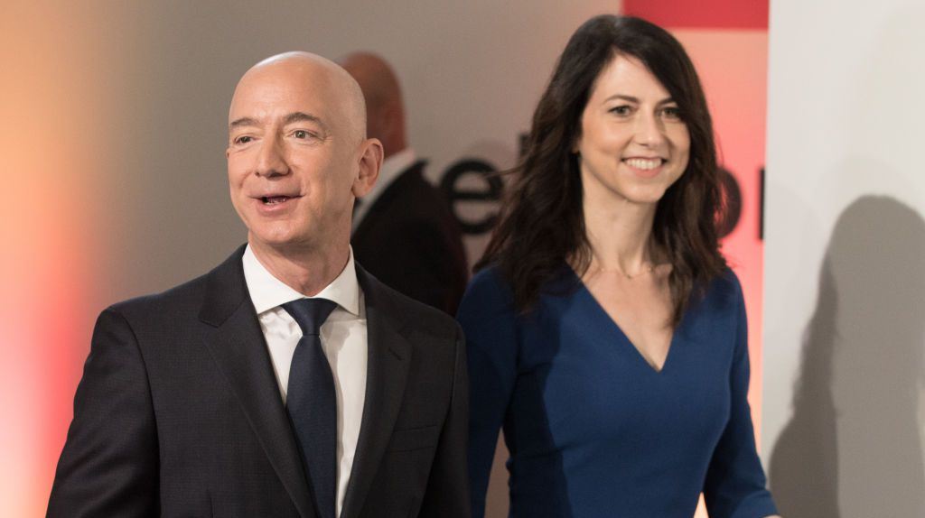 Τι συμβαίνει όταν κάποιος σαν τον Jeff Bezos παίρνει διαζύγιο;