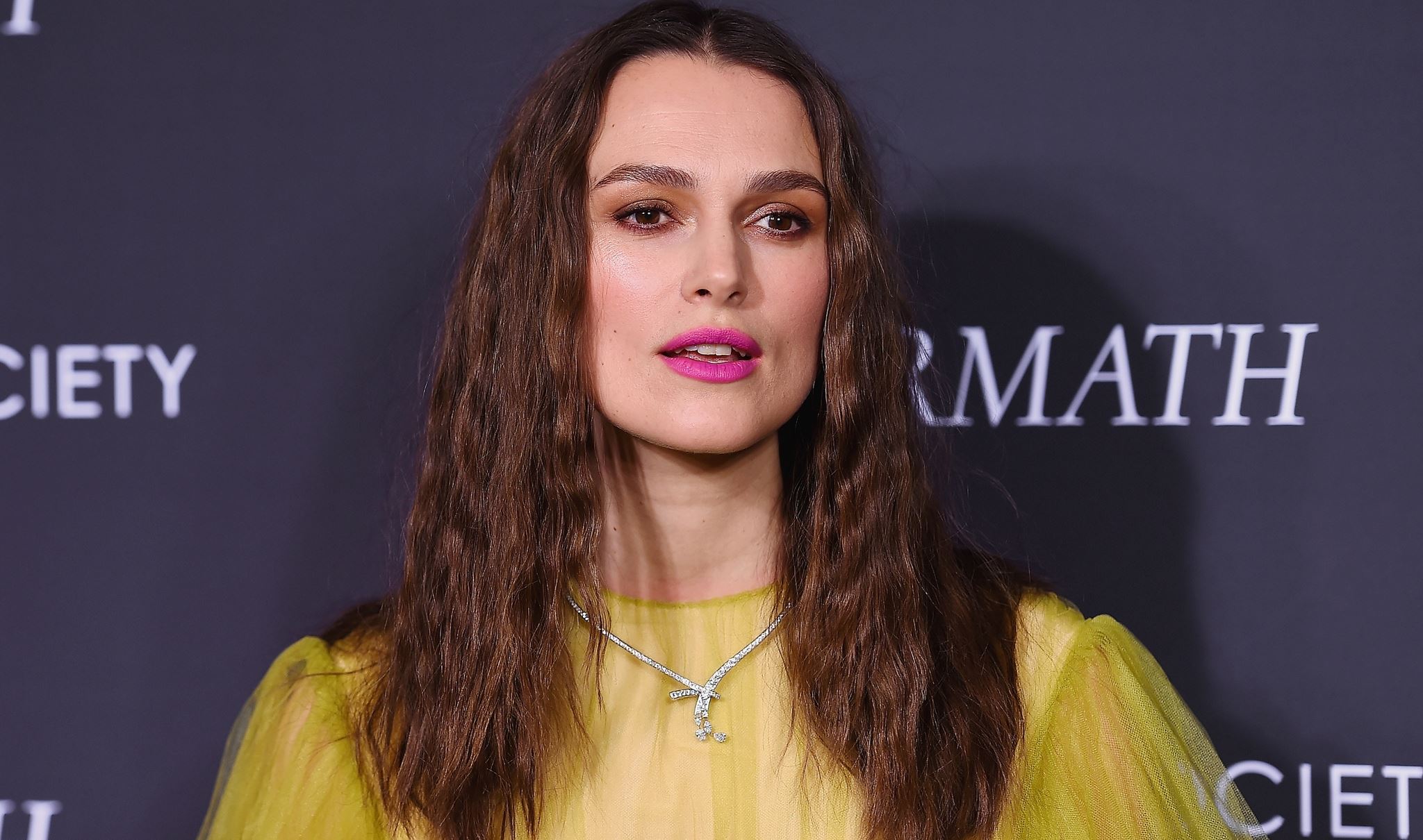Στο The Woman in Cabin 10 η Keira Knightley είναι μία περίεργη δημοσιογράφος