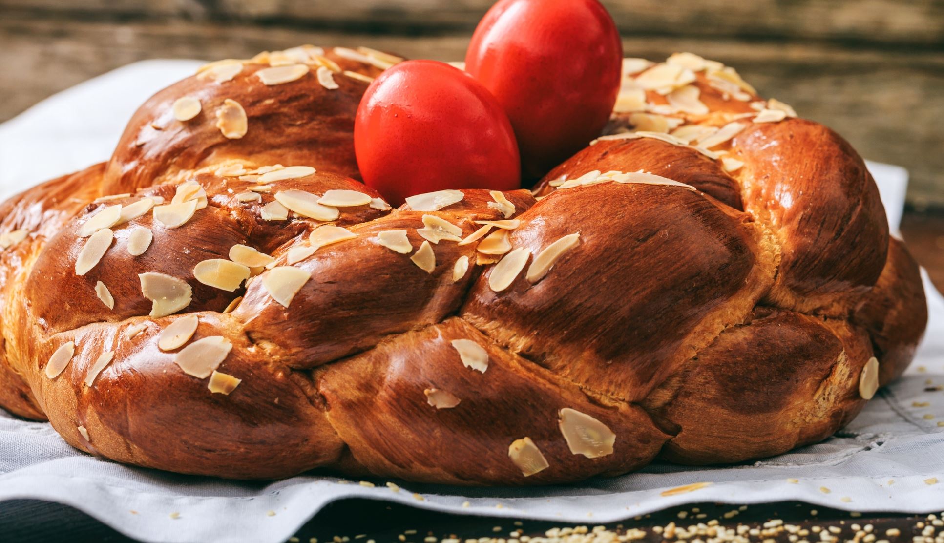 Ξέρουμε πού θα βρεις το πιο φθηνό τσουρέκι στην Ελλάδα