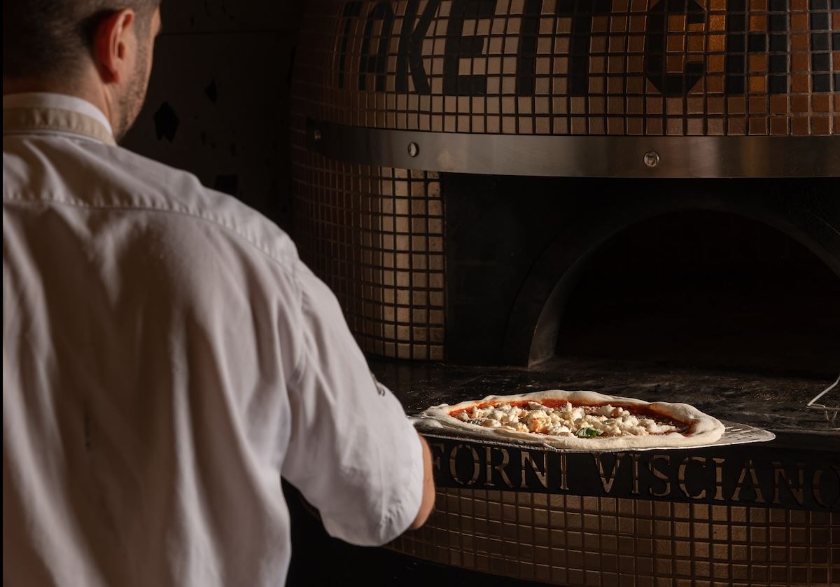 The Eatalians: Νόστιμη βόλτα στην Ηλιούπολη με τους Mario & Luigi