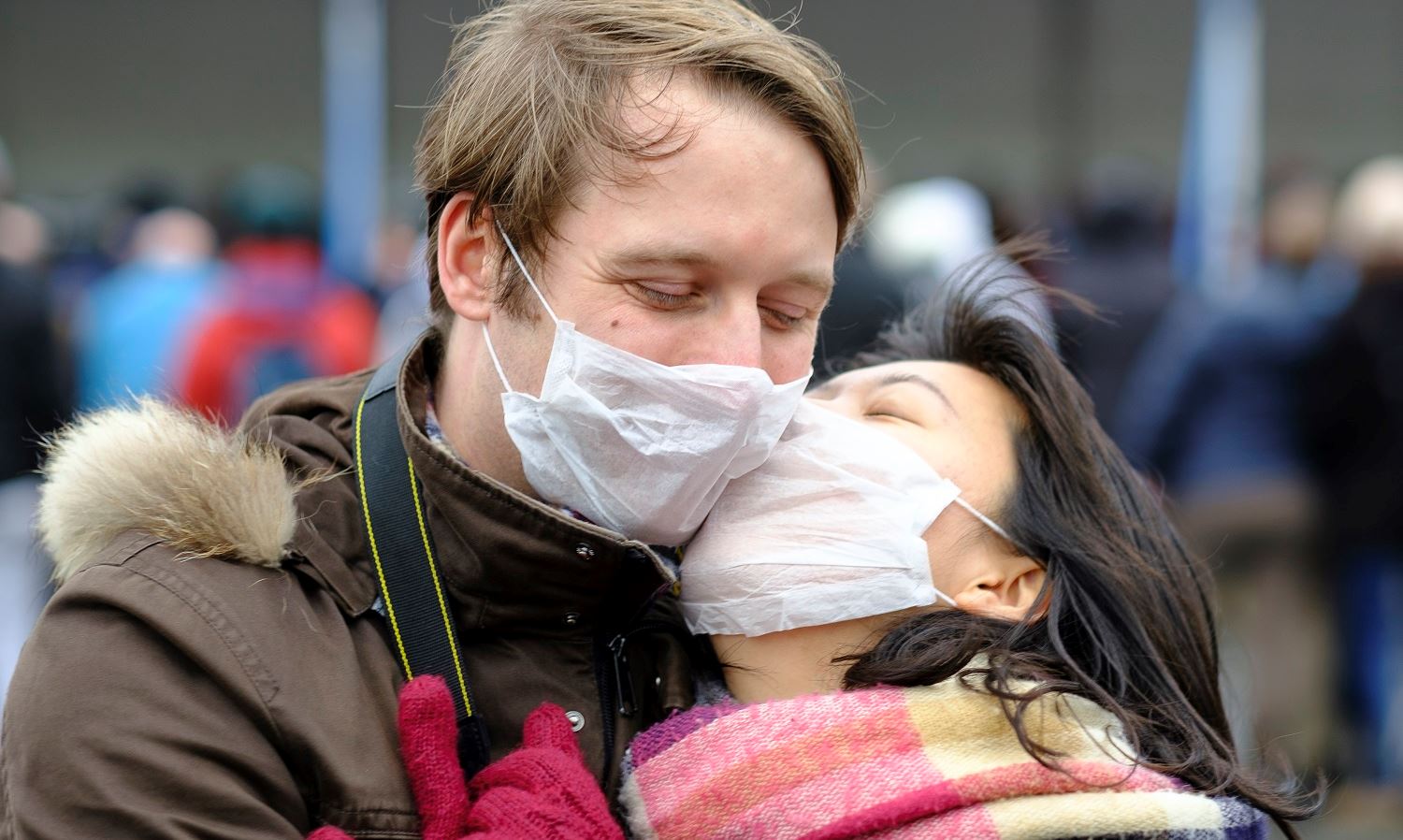 Η πανδημία δεν σκοτώνει τον γάμο