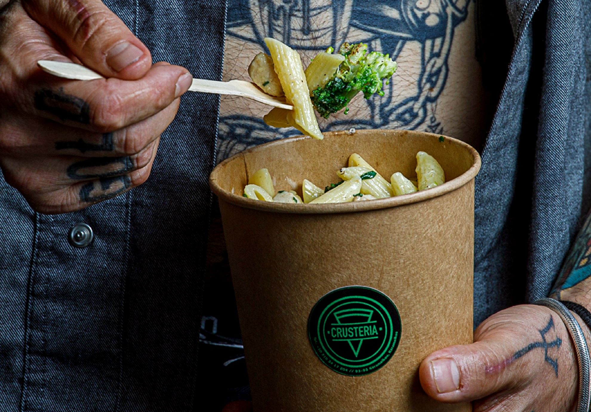 Punk rock, φίνα πίτσα και φρέσκια pasta στην Crusteria