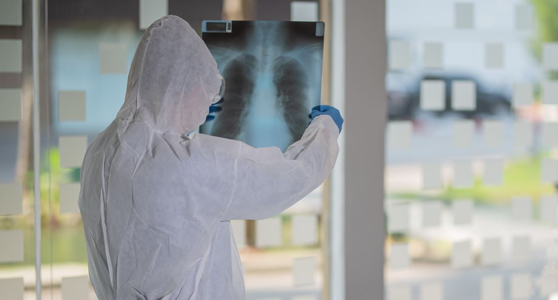 Τι είναι η "καταιγίδα κυτταροκινών" και πώς συνδέεται με τον κορονοϊό