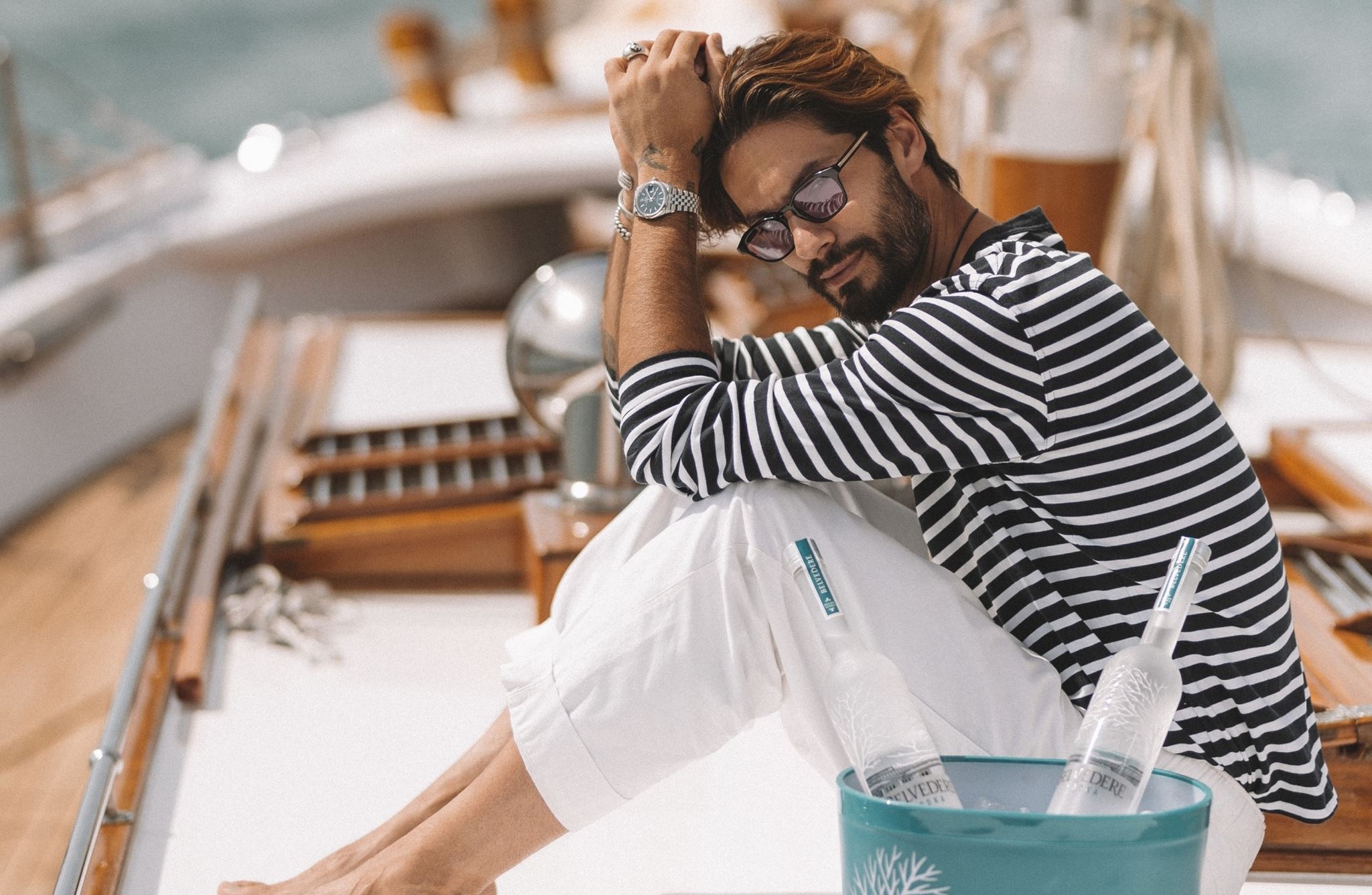 Στις Σπέτσες με τη Belvedere και τον Γιώργο Καράβα