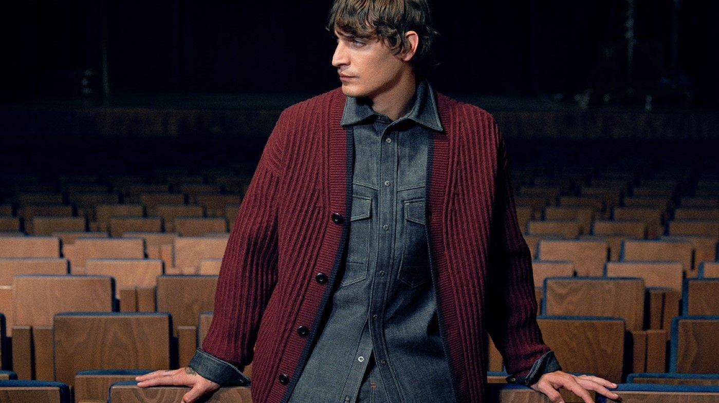 Λουκ ψαρέματος και πόλη: Πώς φορούν οι άντρες χοντρά πλεκτά και ναυτικό στυλ;