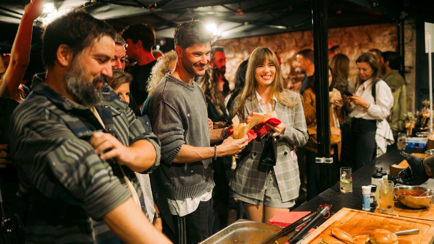 Η ΑΒ Βασιλόπουλος έφερε τη γεύση στο Esquire BBQ Street Party