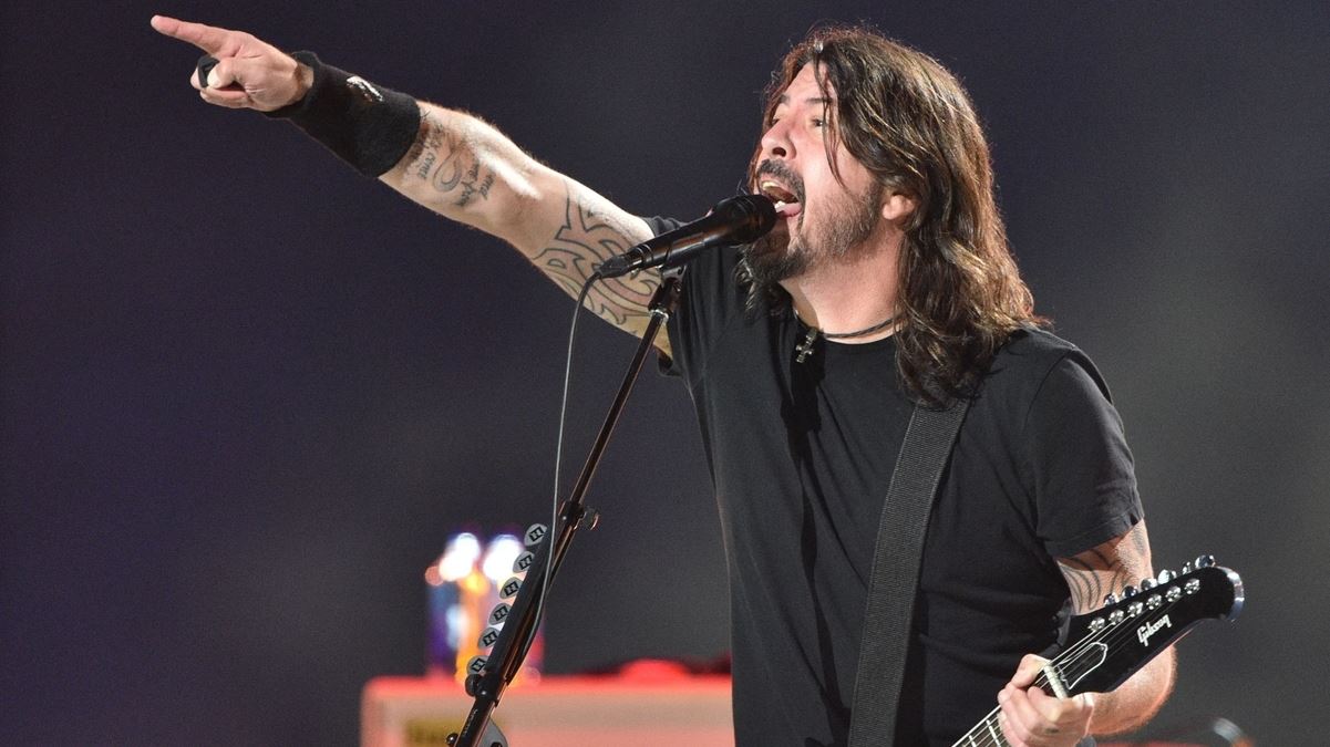 O Dave Grohl αποκάλυψε δημόσια ότι απέκτησε και παιδί εκτός γάμου