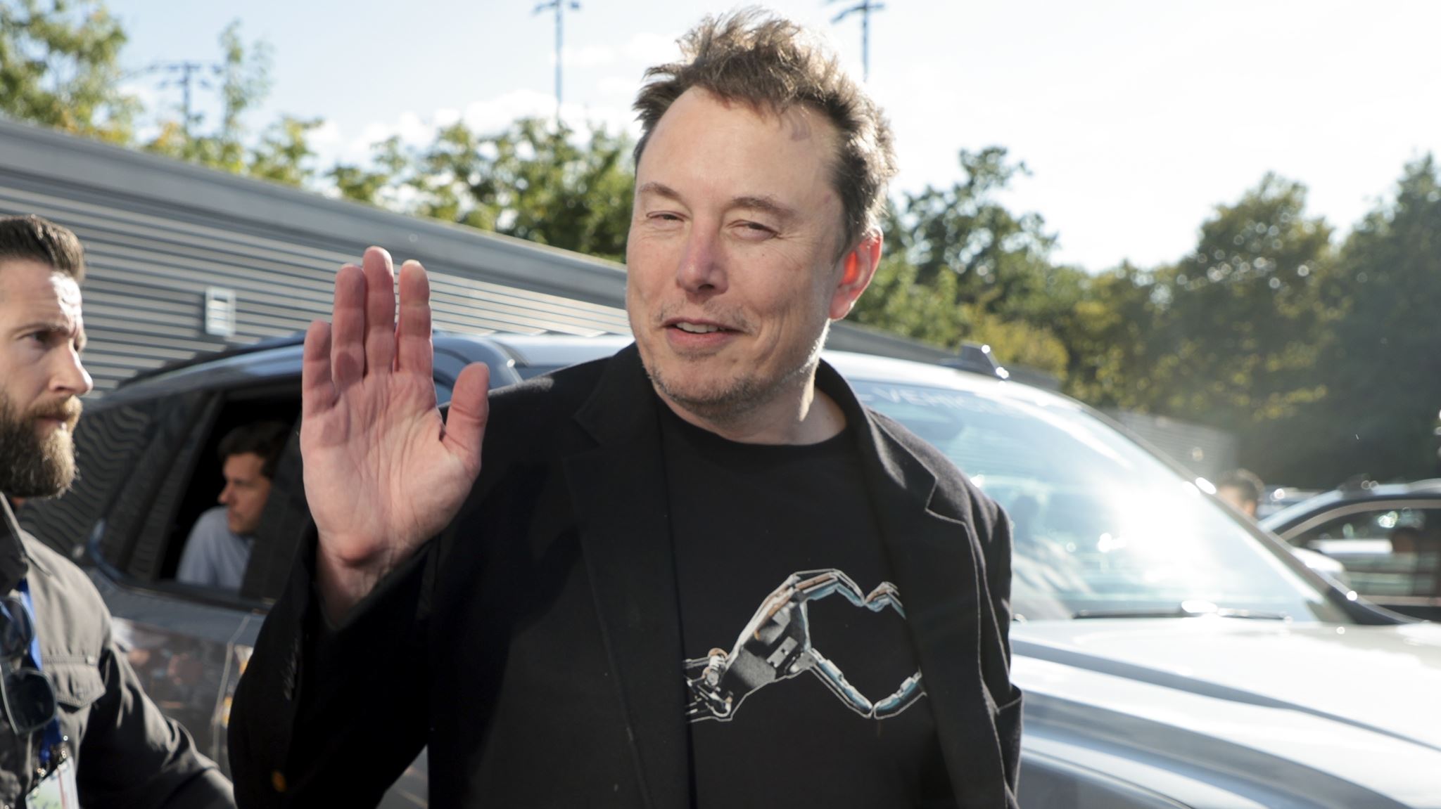 Ο Elon Musk μπλόκαρε κονδύλι που προοριζόταν για την Ελλάδα