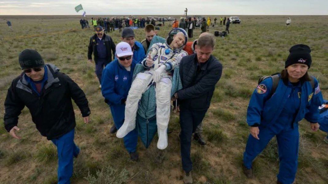 590 ημέρες στο διάστημα πέρασε αστροναύτης της NASA - Ανησυχίες προκάλεσε η εμφάνισή του