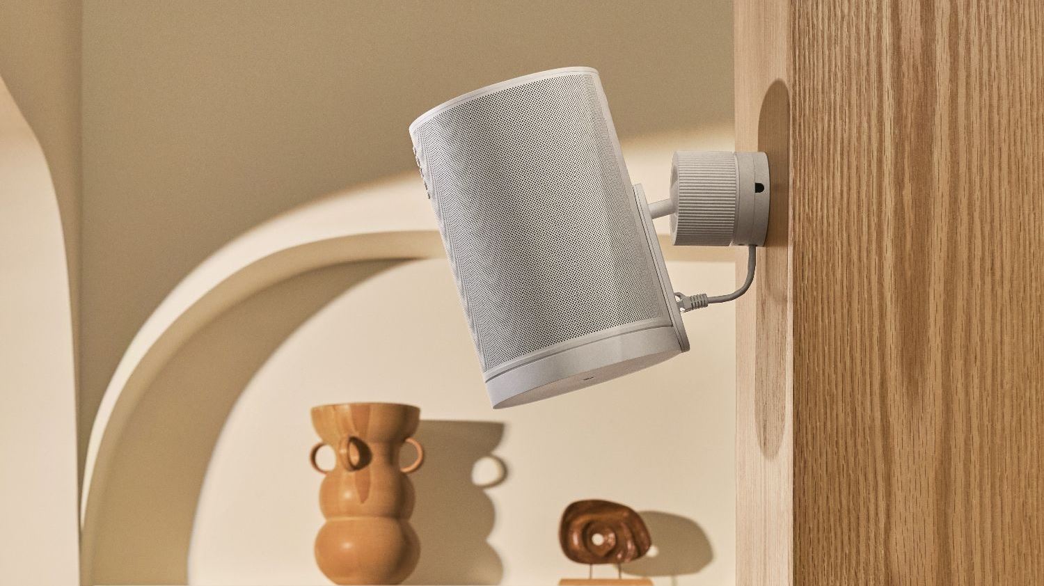 Η Sonos λανσάρει το Era 100 Pro, την πρώτη της πρόταση για επαγγελματική εγκατάσταση