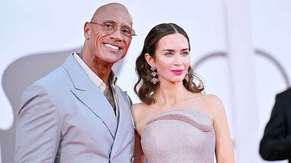 O The Rock έχασε 30 κιλά και το ίντερνετ παραληρεί