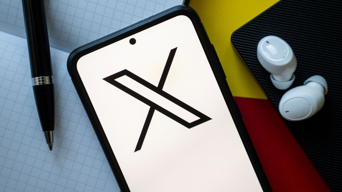 Το Χ παραπαίει μετά την εξαγορά από τον Elon Musk