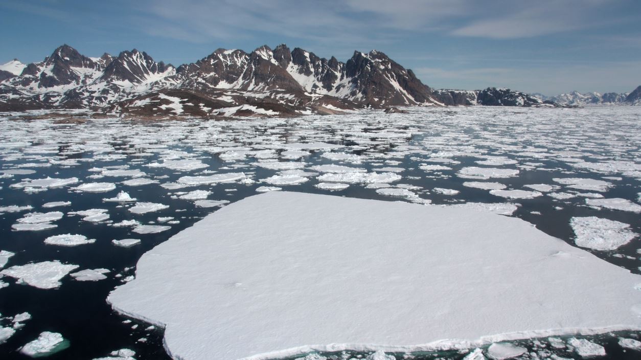 Η NASA εντόπισε μυστική βάση του Ψυχρού Πολέμου 30 μέτρα κάτω από τον πάγο, στη Γροιλανδία