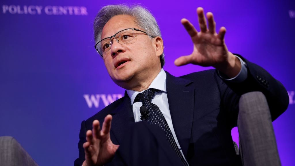 Ποιο κινητό της Huawei είδε ο CEO της Νvidia και σοκαρίστηκε