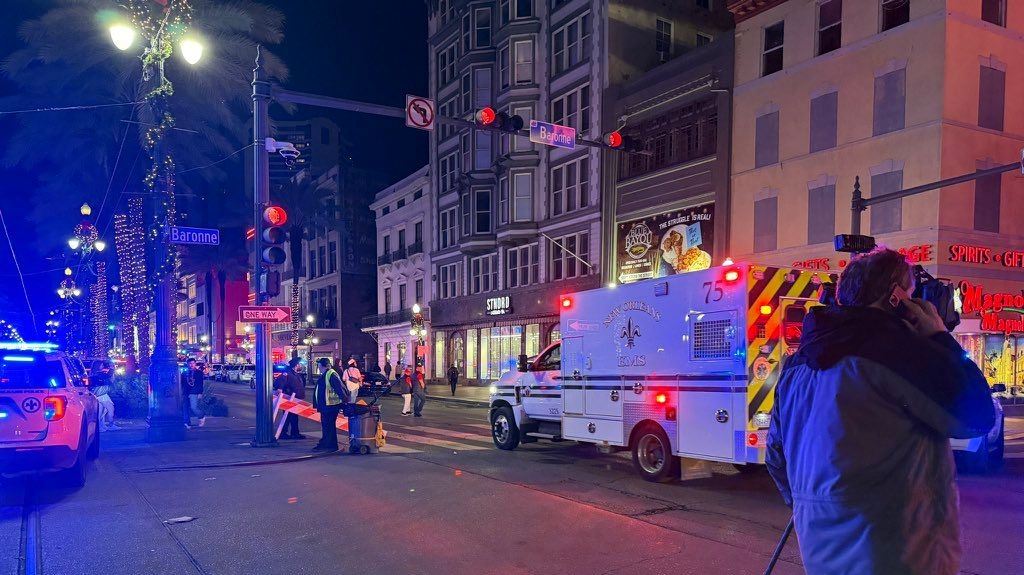 Νέα Ορλεάνη: Η σοκαριστική στιγμή που ο μακελάρης πέφτει πάνω στο πλήθος σκοτώνοντας 15 ανθρώπους (βίντεο)